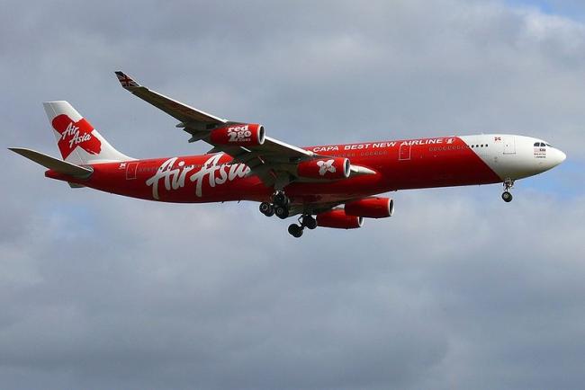 800px-Air_Asia_X_Airbus_A340-300.jpg